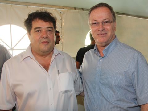 דוד ויסמן נשיא קבוצת אלון וישראל יניב מנכ"ל דור אלון [צילום: אביב חופי]