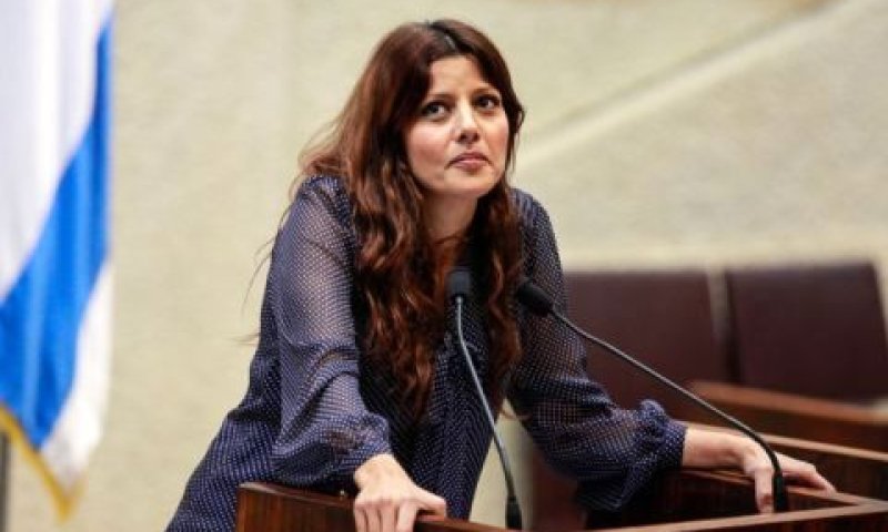 לוי-אבקסיס. בשביל הילדים [צילום: פלאש 90]
