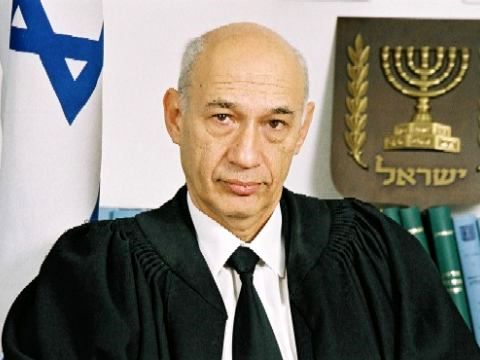 השופט דן מור [בוצ´צ´ו]