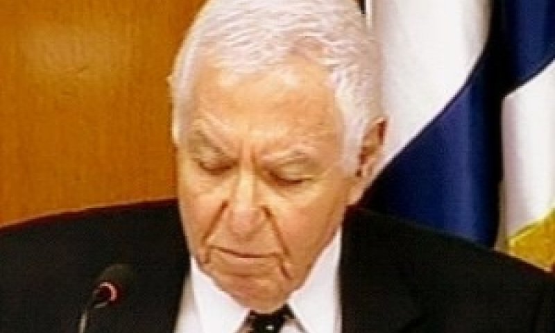 מיכה לינדנשטראוס