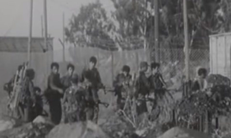 מחוץ לישיבה [צילום: מן הטלוויזיה]