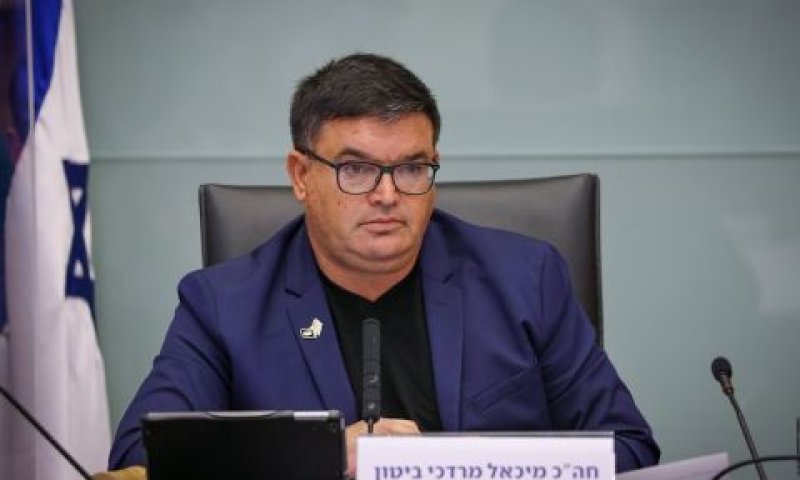 ח"כ ביטון. "מי אחראי על יוקר המחייה?" [צילום: נועם מושקוביץ/דוברות הכנסת]