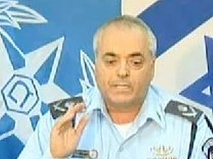 ניצב דן רונן במסיבת העיתונאים