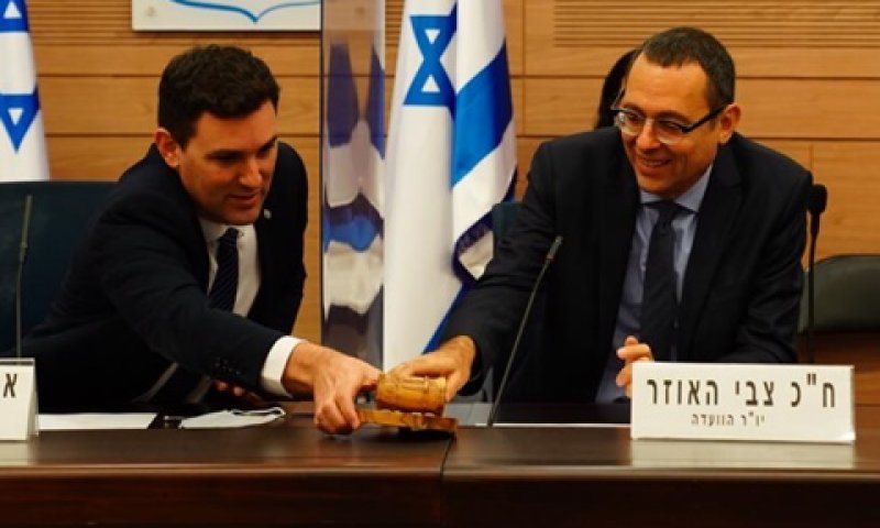 האוזר לאחר שנבחר לתפקיד [צילום: עדינה ולמן, דוברות הכנסת]