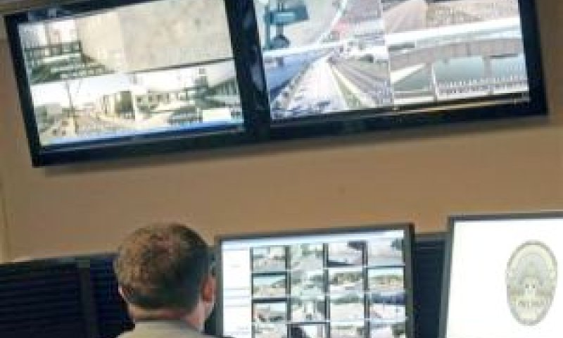 פיקוח בחברת אקסל אנרג'י [צילום: AP]