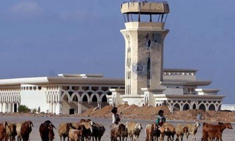 מהנמל הבינ"ל המפואר לא נותר הרבה [צילום: עאדל חאנה/AP]