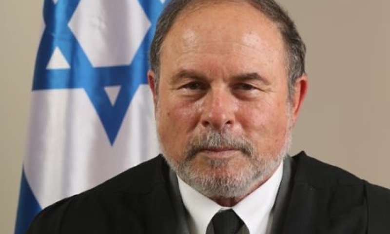 דנציגר. לא לבחון בדיעבד