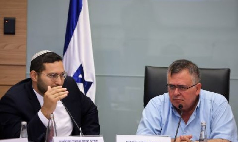 דוד ביטן והשר יצחק וסרלאוף [צילום: נועם מושקוביץ/דוברות הכנסת]