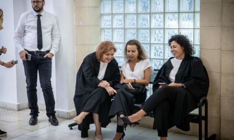 צוות התביעה במשפט נתניהו [צילום: יונתן זינדל, פלאש 90]