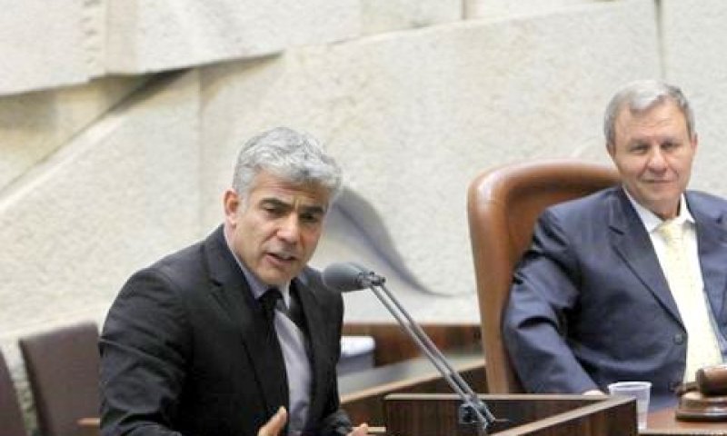 לפיד. כשאני בא לכנסת לא נותנים לי לדבר [צילום: פלאש 90]