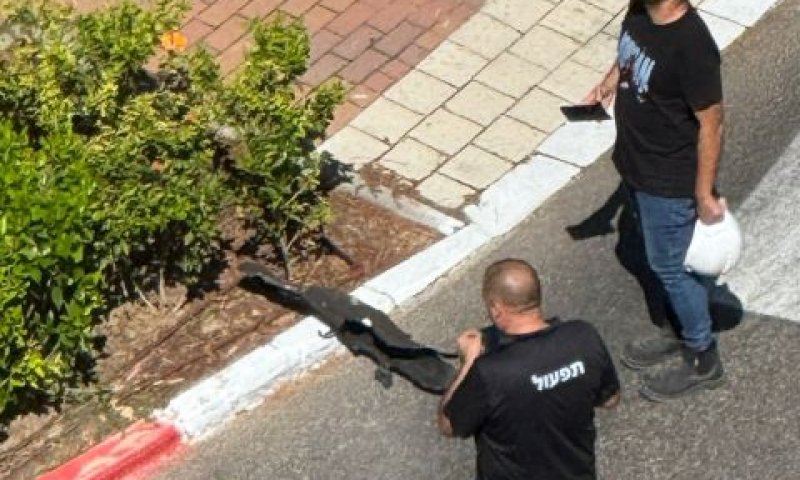 תיעוד שברי יירוט בקריית מוצקין [צילום: רשתות חברתיות, שימוש לפי סעיף 27א' לחוק זכויות יוצרים]