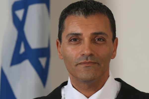 מזרחי. ביקורת על אי אכיפת איסור הפרסום