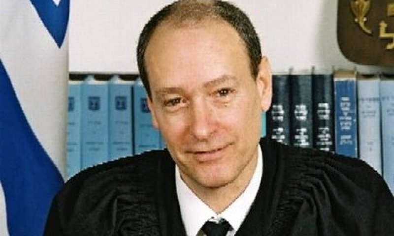השופט צבי גורפינקל [צילום: בוצ&acute;צ&acute;ו]