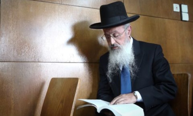 הרב אברהם יוסף. לשון משתלחת [צילום: מרים אלסטר, פלאש 90]
