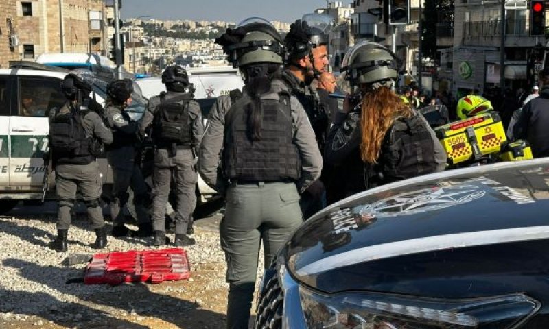 שוטרות שנשלחו לזירת ההתנגשויות [צילום: דוברות המשטרה]