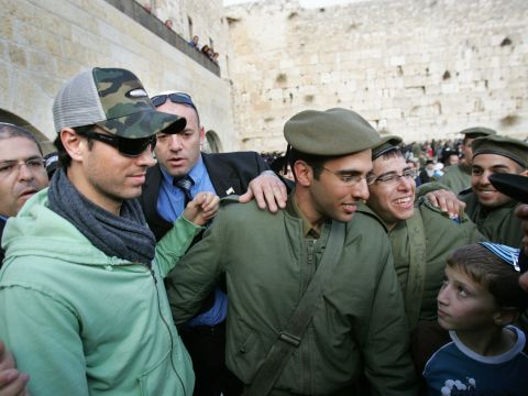 איגלסיאס בכותל המערבי [AP]