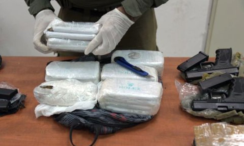 סמים שנתפסו בגבול לבנון-ישראל [צילום: דובר צה"ל]