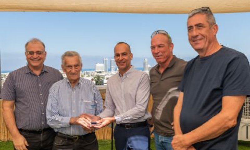 מימין לשמאל: אלי רונן, רונן וולפמן, אלי כהן, שאול ארלוזורוב ובוקי אורן [צילום: אלעד ברוק]