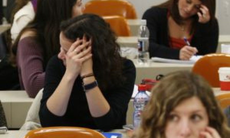 סטודנטיות [צילום: פלאש 90]