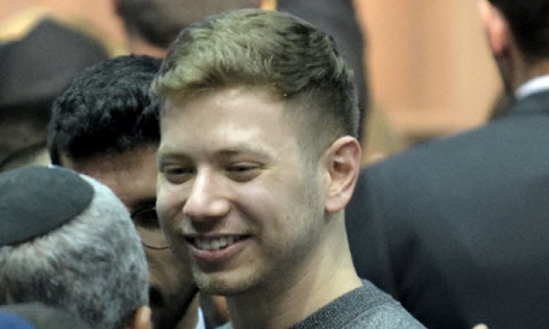 "יאיר קשור לנתניהו" [צילום: גילי יערי, פלאש 90]