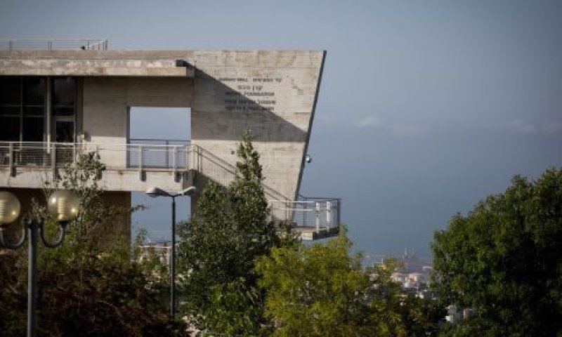 אפליה בוטה או הכרח ביטחוני? [צילום: הדס פרוש/פלאש 90]