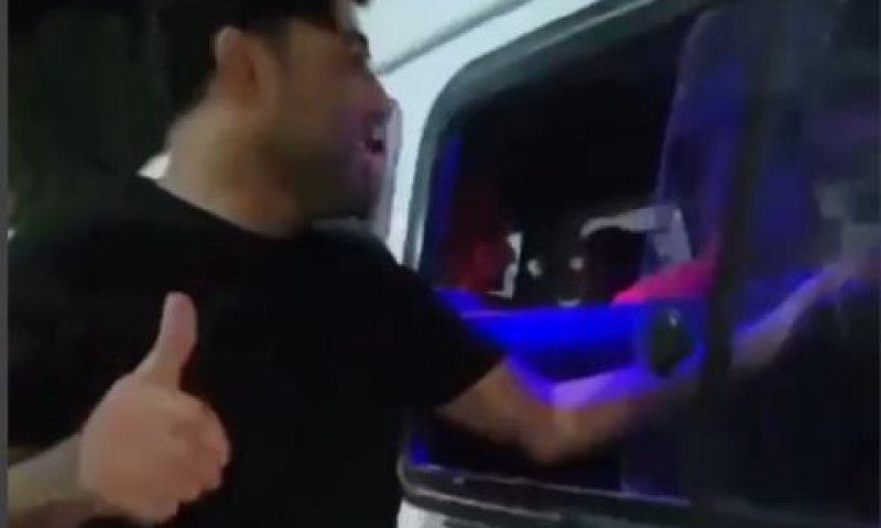 מחלקים בקלוואות בסוריה אחרי חיסול נסראללה [צילום: לפי סעיף 27א' לחוק זכויות יוצרים]
