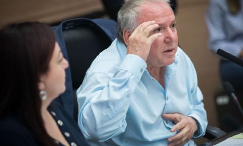 אמסלם. לוועדה שלו [צילום: יונתן זינדל/פלאש 90]