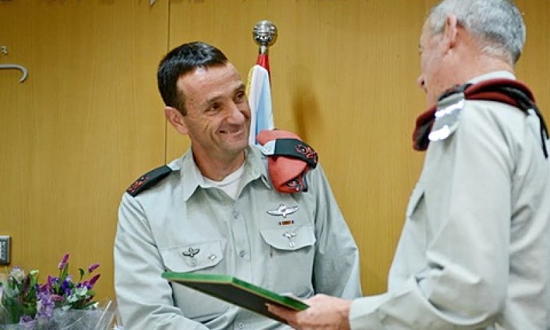 אלוף הרצי הלוי בעת מתן הדרגות [צילום: דו"צ]