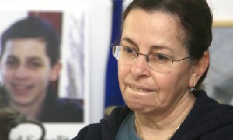 ממתינה. שליט [צילום: פלאש 90]