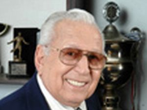 חודרוב. לא הגיע לקבל את הפרס עקב אירוע מוחי. בנו, עופר, קיבל את הפרס במקומו.