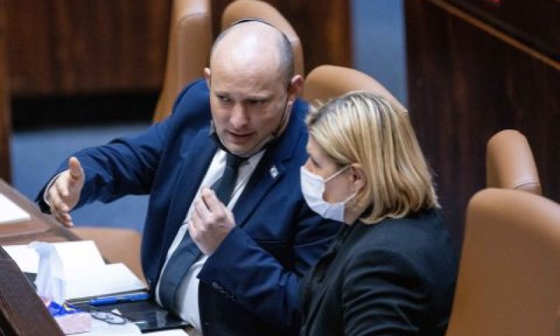 בנט וברביאי [צילום: יונתן זינדל/פלאש 90]