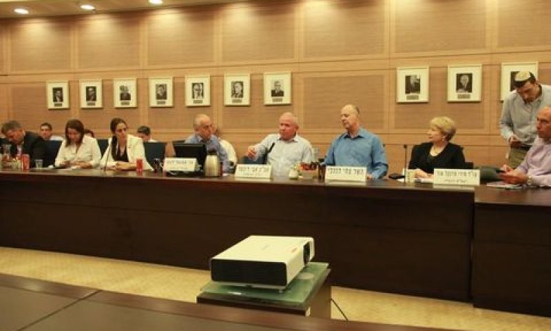 ועדת החוץ והביטחון [צילום: יצחק הררי/דוברות הכנסת]