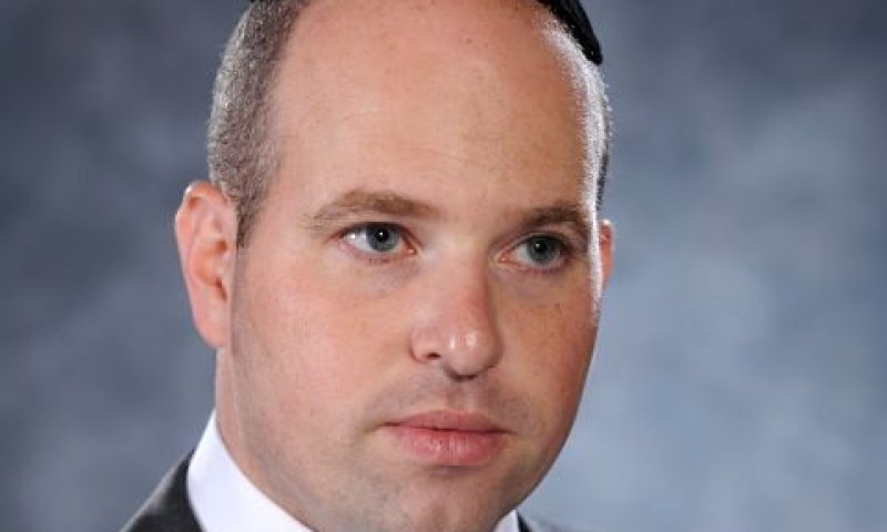 יקי רייסנר. קנה את המגרש [צילום: יעקב גרוס]