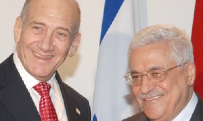 אולמרט ואבו מאזן [צילום: פלאש 90]