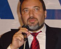 פוטר. מאשים את שרון בניסיון להשיג רוב מלאכותי
