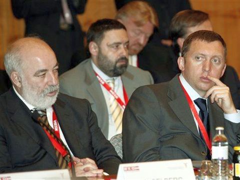 אולג דריפסקה וויקטור וקסלברג [צילום: AP]