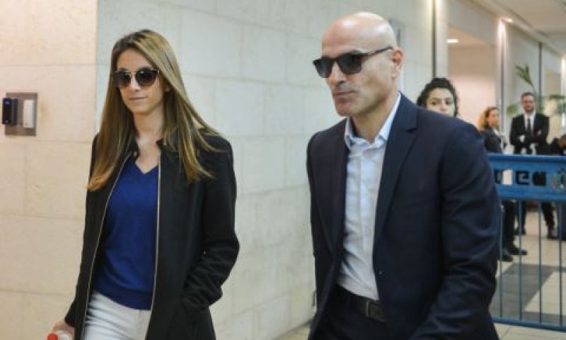 נוה וכץ בבית משפט השלום [צילום: אבי דישי, פלאש 90]