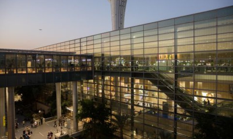 נתב"ג. הפלשתיני נתפס [צילום: נתי שוחט/פלאש 90]