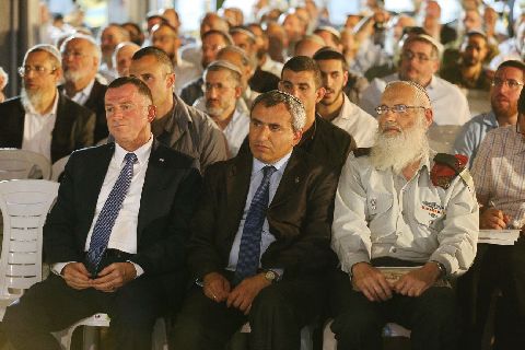 הרב איל קרים, זאב אלקין, יולי אדלשטיין [צילום: יח''צ]