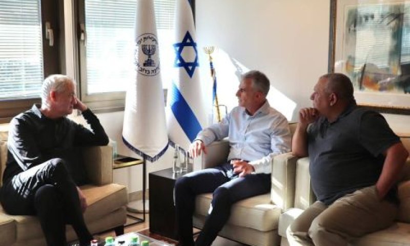 גדי איזנקוט, דוד ברנע, בני גנץ