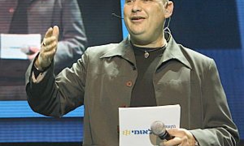 הדר. מחליף כובע [צילום: פלאש 90]