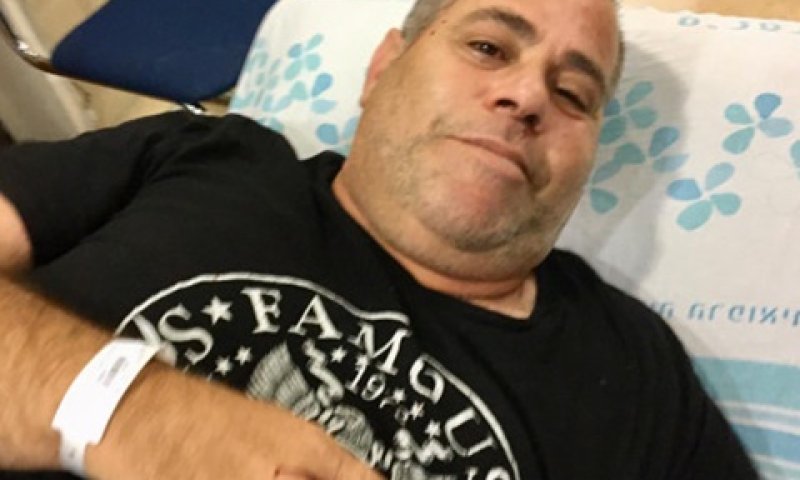 סיריוטי בבית החולים. זעזוע מוח ושיניים שבורות [צילום: הרצי שפירא-ישראל היום]