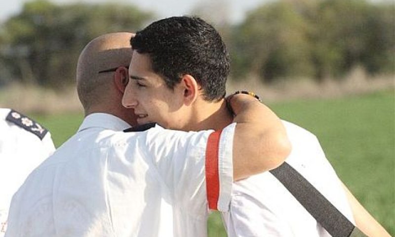 משה וקנין ובנו [צילום: מד"א]