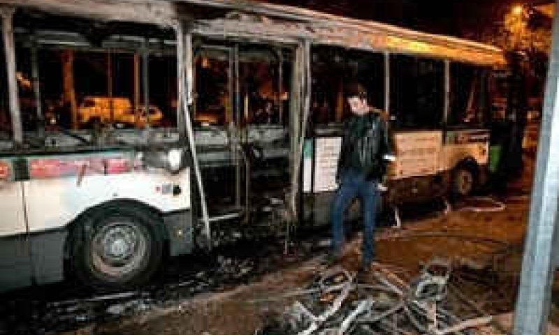 ונדליזם ברחובות צרפת [צילום: AP]