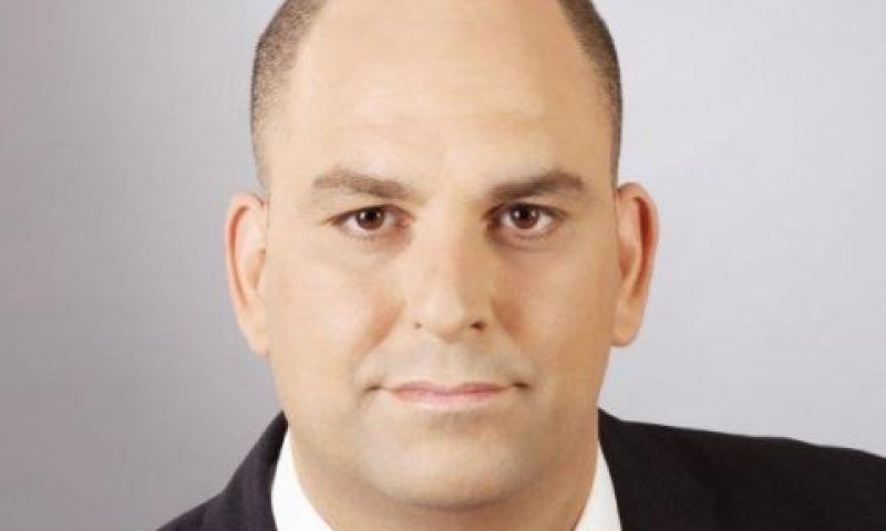 רביבו. בנוכחות הוריו [צילום: יח"צ]