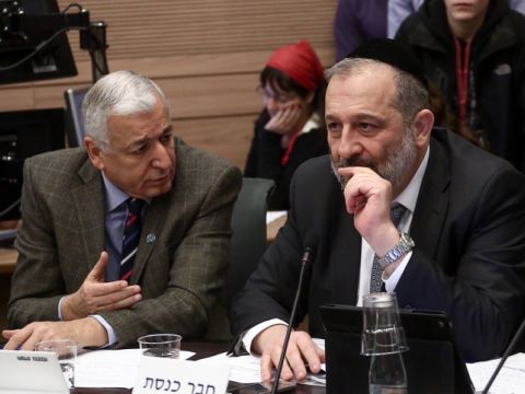 דרעי ושלמה מור-יוסף [צילום: מרים אלסטר/פלאש 90]