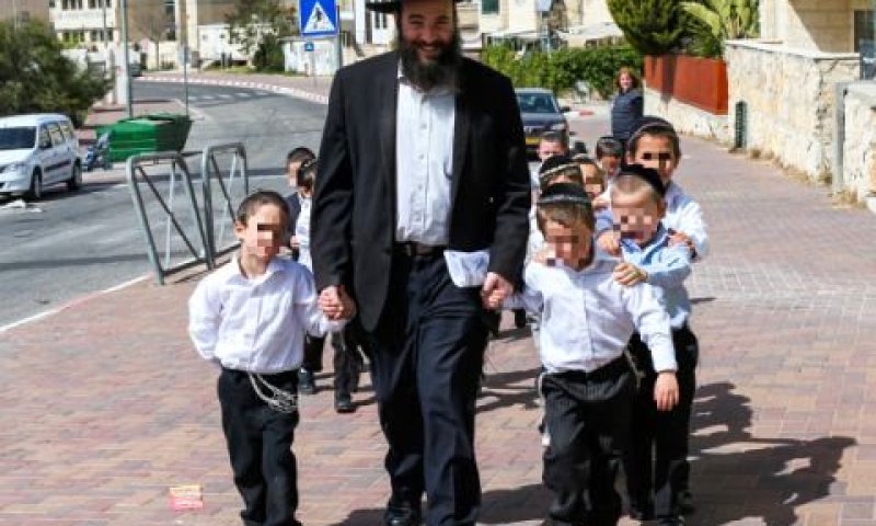 פיקדון לכל ילד [צילום: פלאש 90]