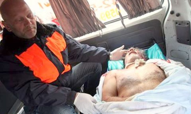 ג'וליאנו מר לאחר ההתנקשות [צילום: AP]