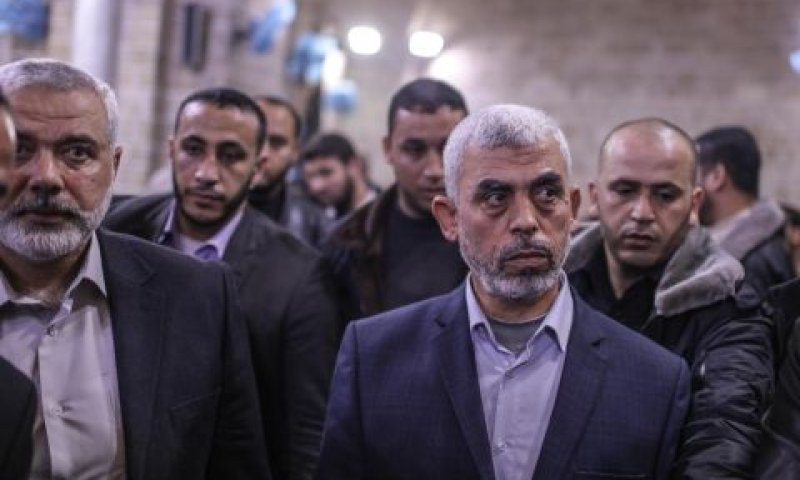 סינוואר והנייה. בגלל הסנקציות [צילום: וויסאם נאסר/פלאש 90]