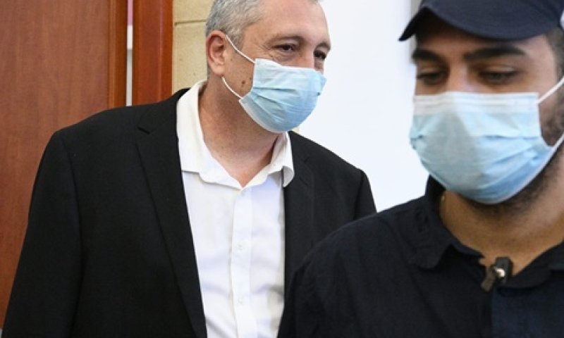 חפץ היום בבית המשפט. "שליטה מ-ל-אה" [צילום: ראובן קסטרו, פול]
